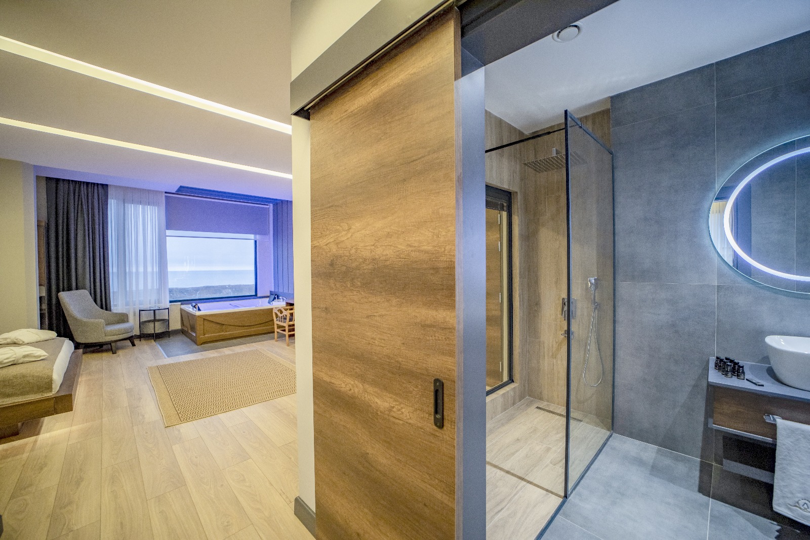 King Suite Room 26